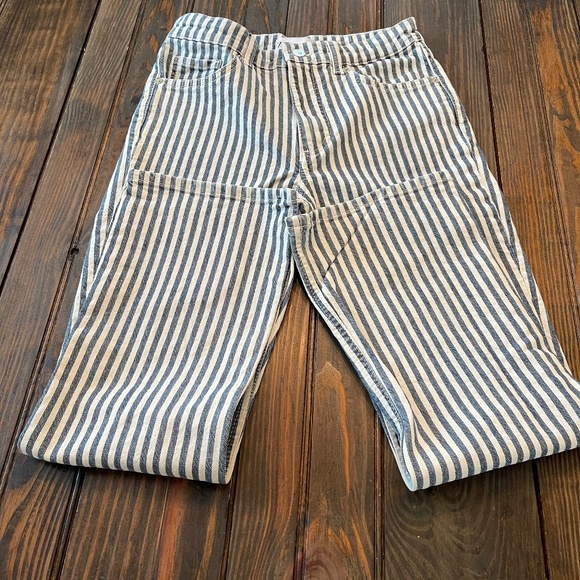 Zara Hi Rise Straight Flare Leg Pin Stripe Jeans Blue White 4 EUC - Picture 1 of 7